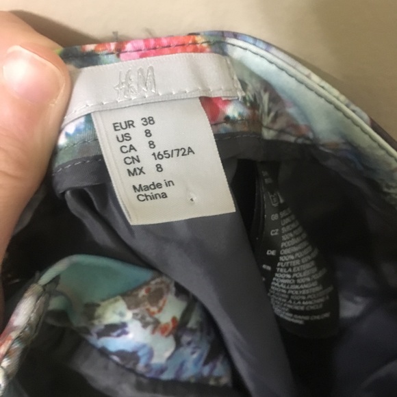 H&M floral skirt - Picture 3 of 4